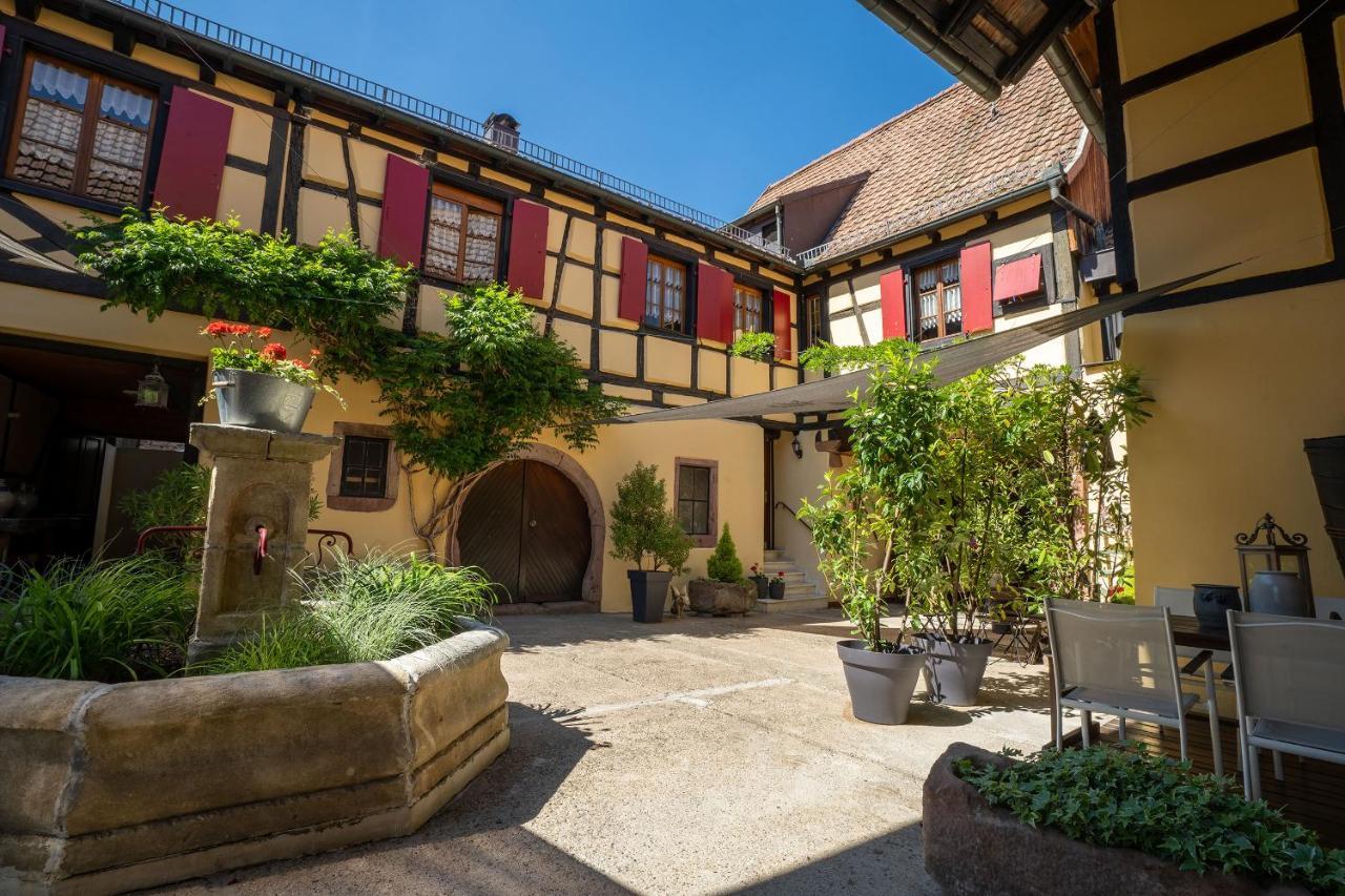 Les Suites - La Cour St Fulrad サン・ティポリット エクステリア 写真