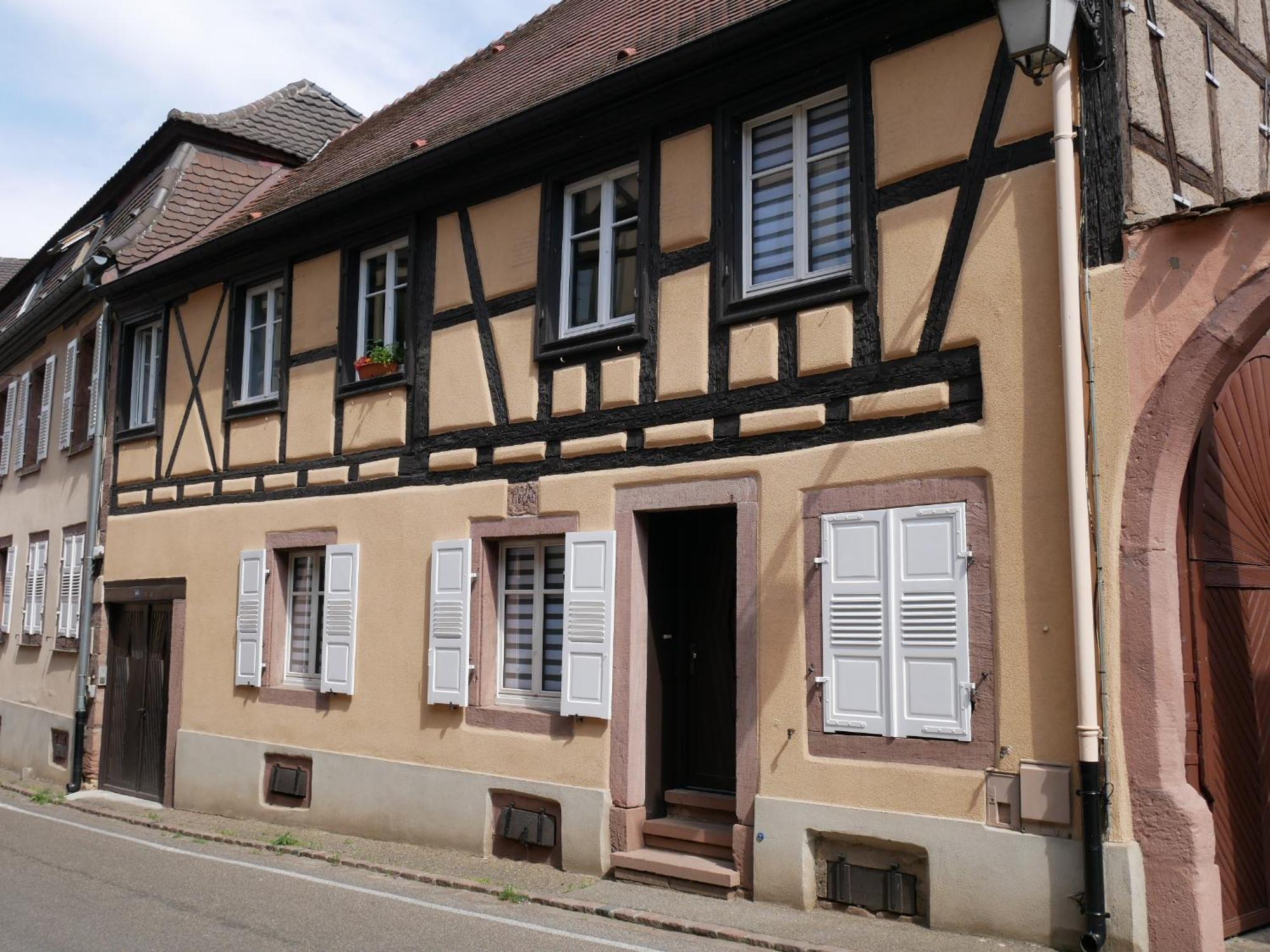 Les Suites - La Cour St Fulrad サン・ティポリット エクステリア 写真